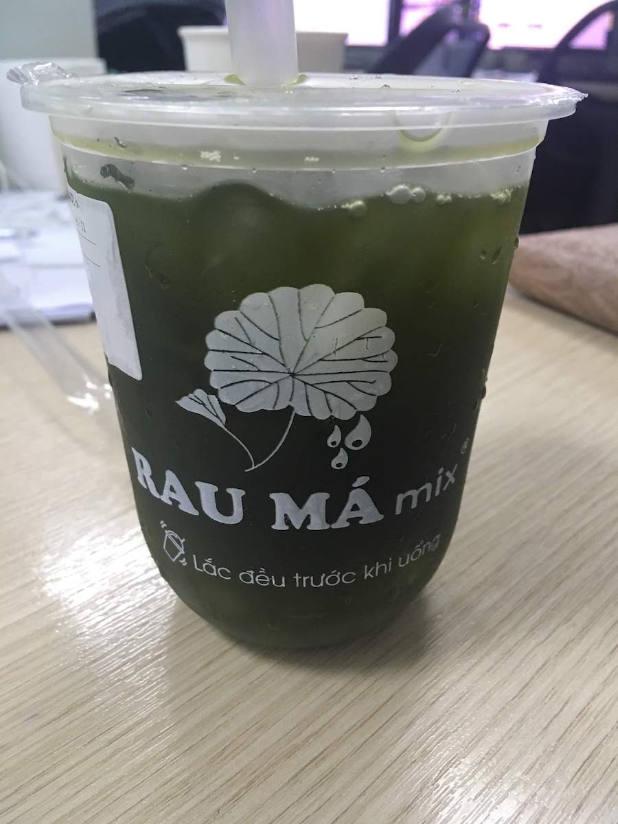 【ベトナムグルメ】ベトナムの青汁Rau Má (ロウマー)が美味しくて健康的でハマる味